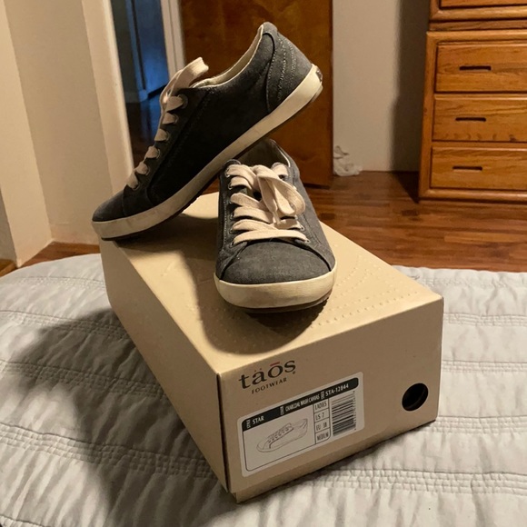 Taos Footwear Shoes - Taos STAR. With original box!